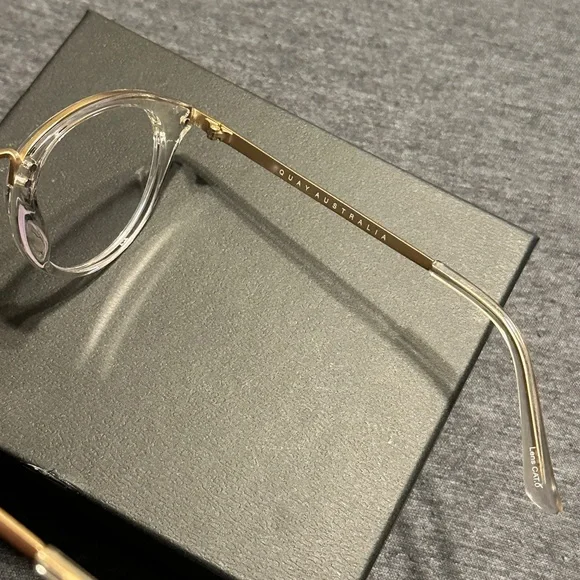 Quay Australia Women's Gotta Run Round Blue Light Blocking Glasses, Clear & Gold - Picture 7 of 13